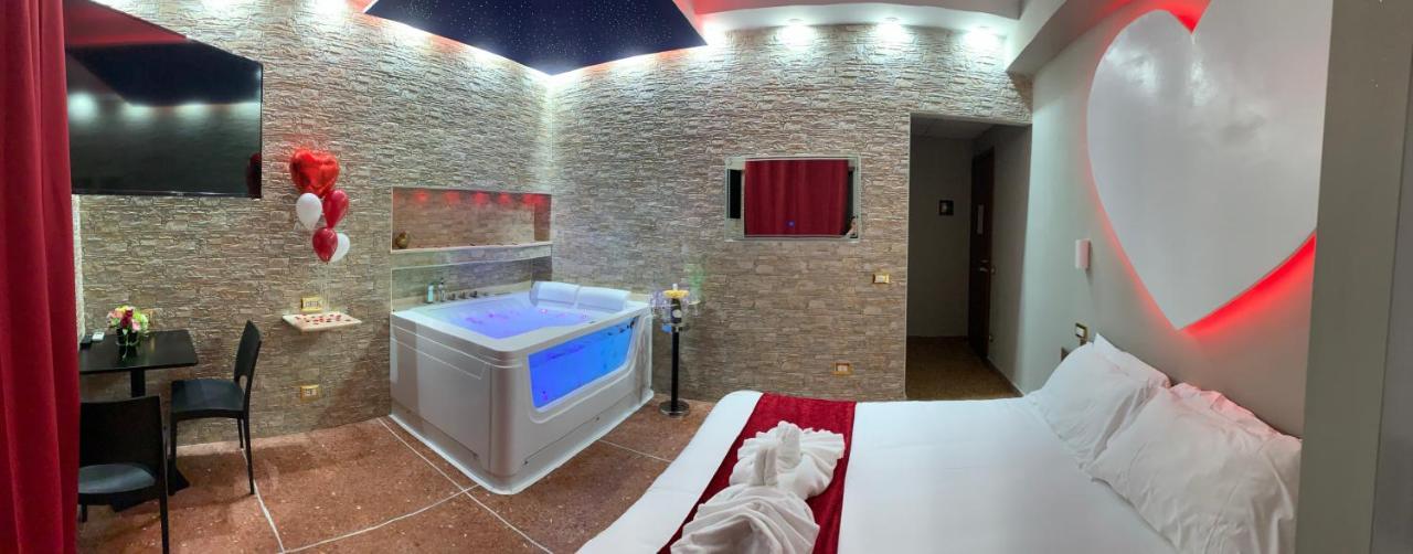 Cleopatra Hotel Рим Екстериор снимка