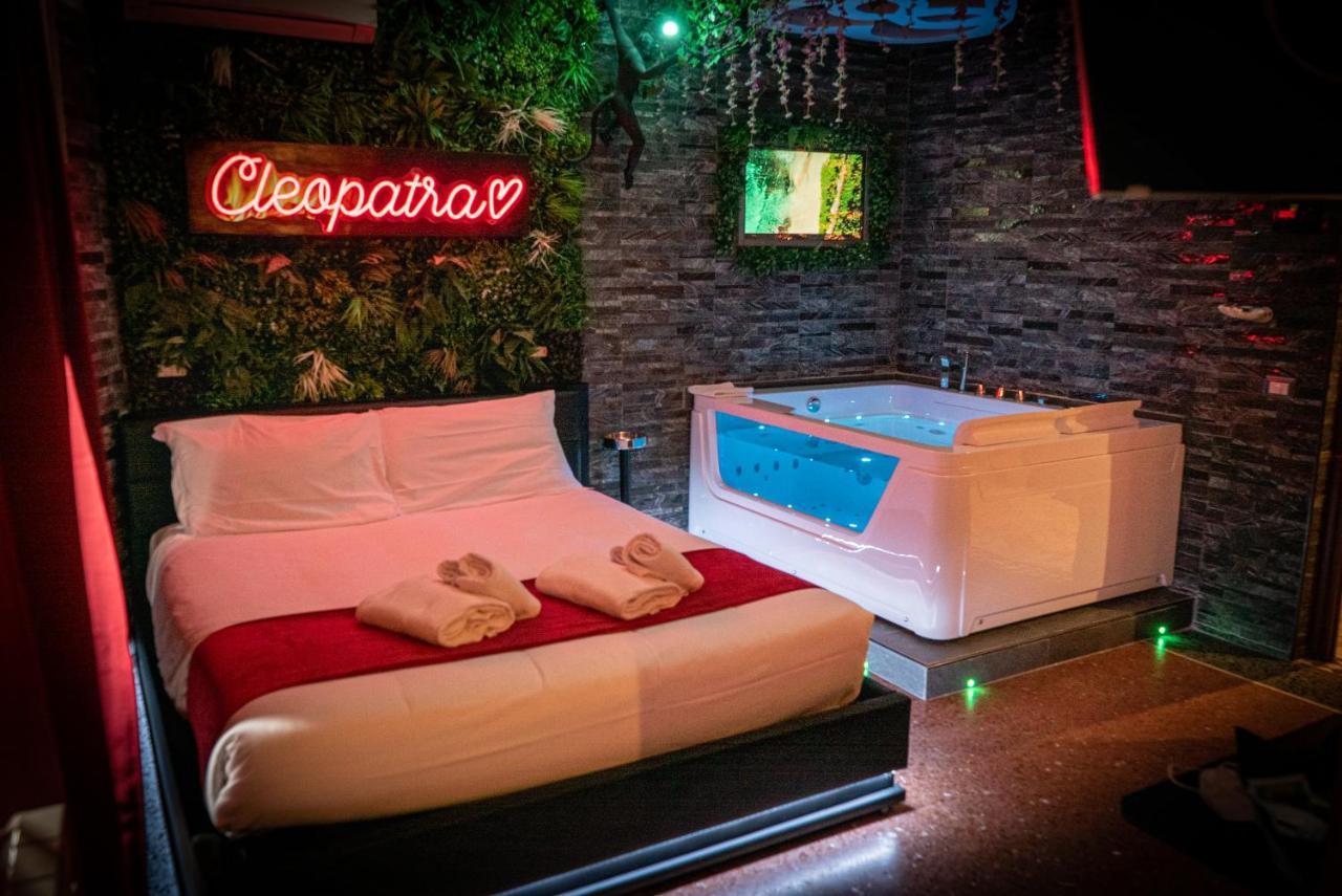 Cleopatra Hotel Рим Екстериор снимка