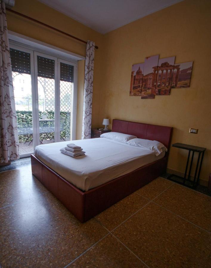 Cleopatra Hotel Рим Екстериор снимка